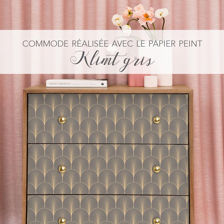 Commode customisée papier peint Klimt